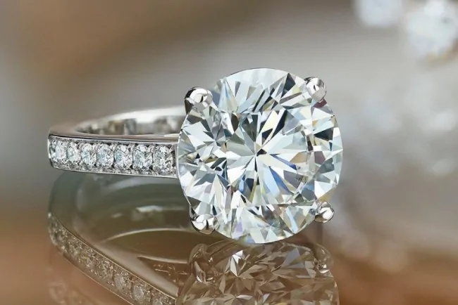 Anglo American to review De Beers value amid weak diamond demand