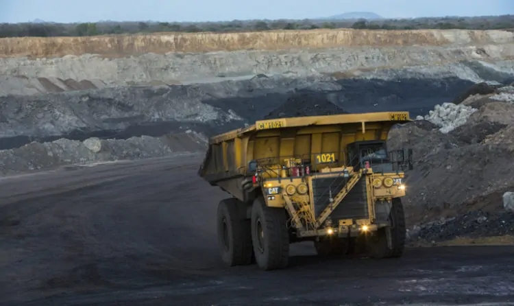 Mozambique’s coal mines shed hundreds of workers as prices slump