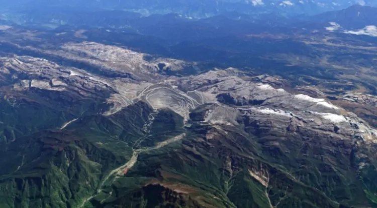 Freeport shares sink after workers trapped at Grasberg mine